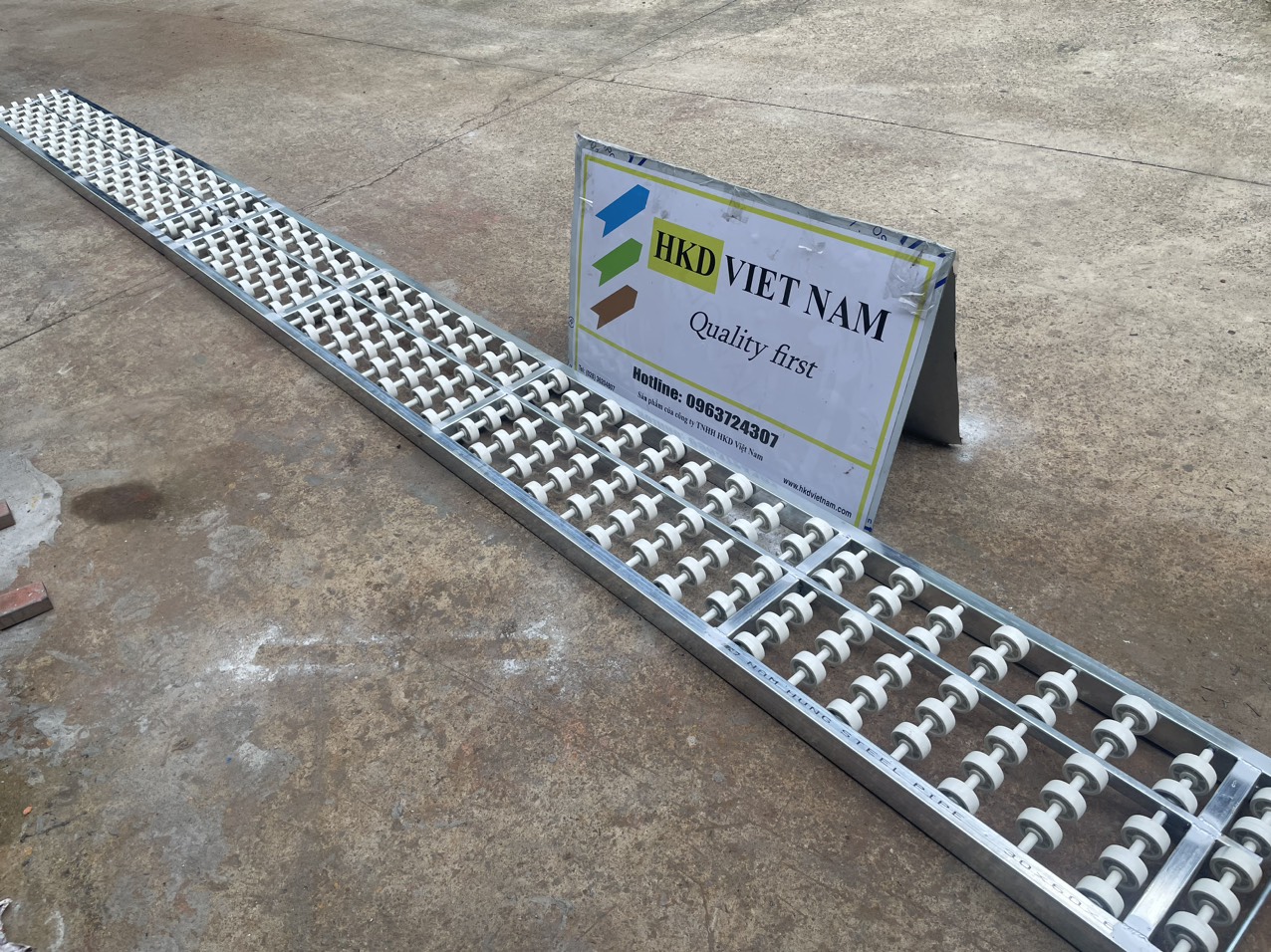 Thang con lăn băng tải -thanh dài 1m5