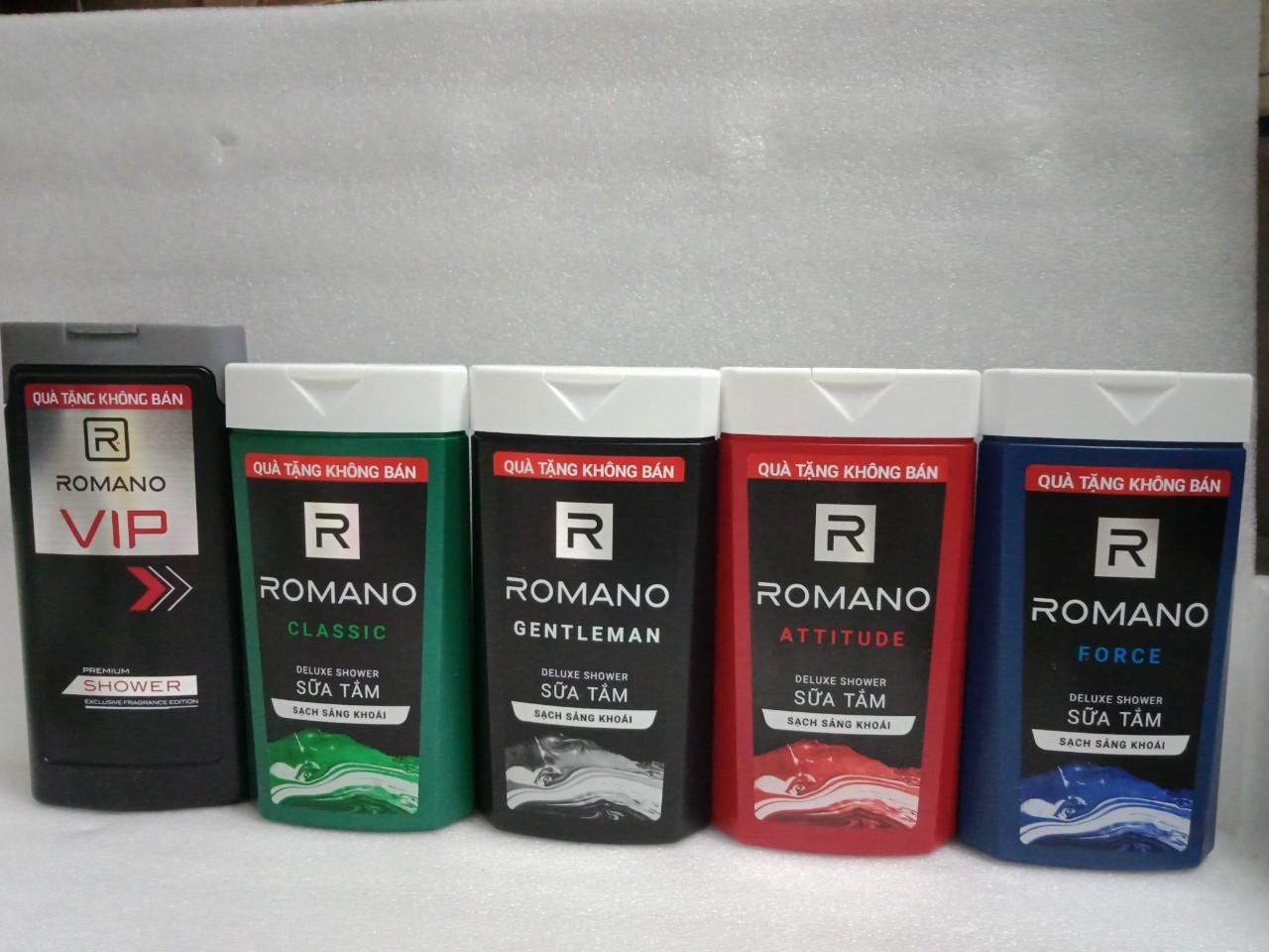 Sữa Tắm hoặc dầu gội Cao cấp Nam Romano 150g