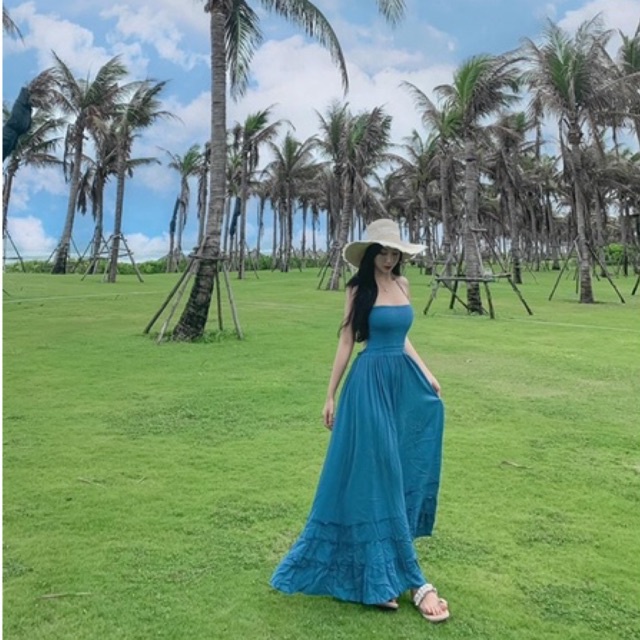 Đầm maxi bèo hở lưng.....