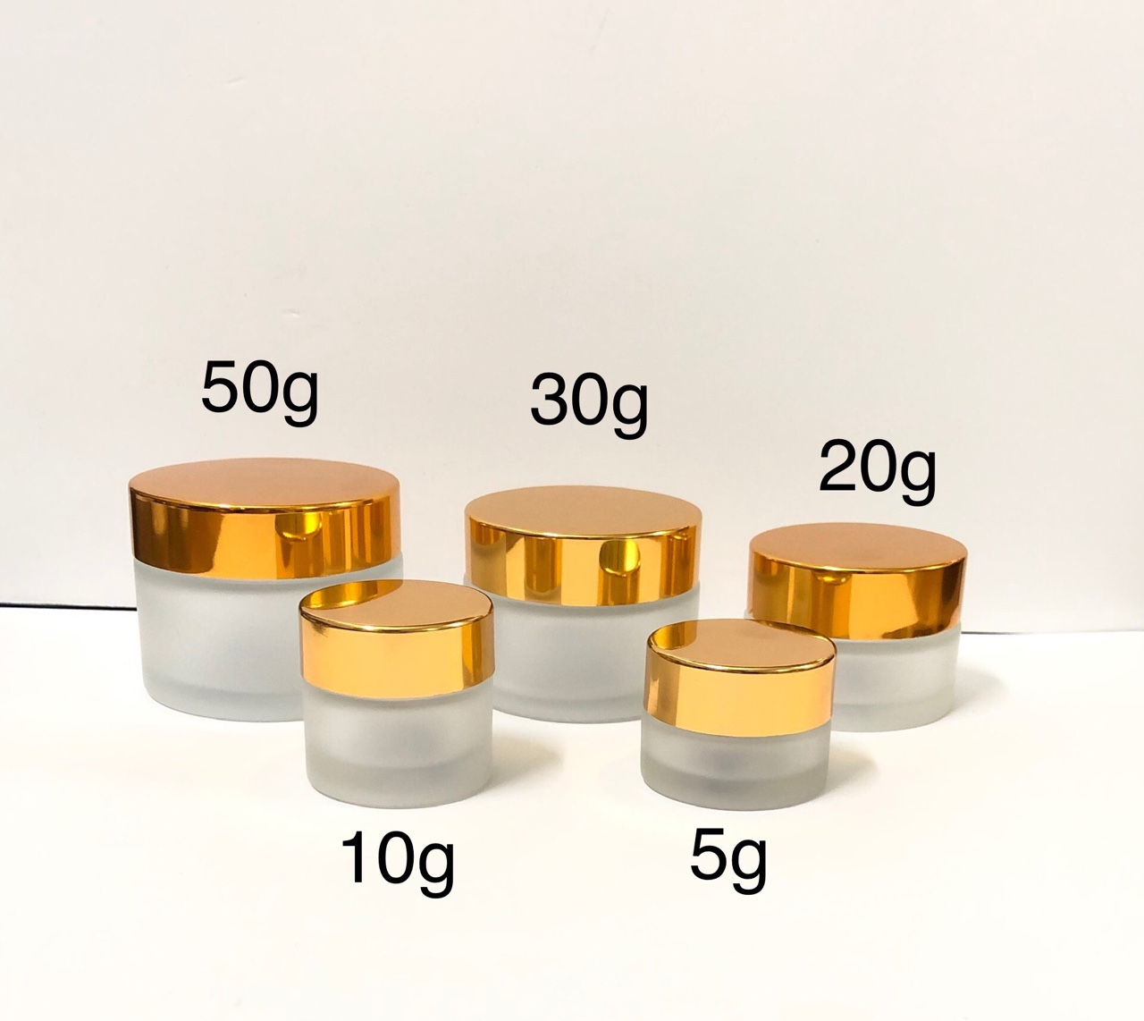 Hũ chiết mỹ phẩm 30g nắp vàng , nắp bạc, nắp đen