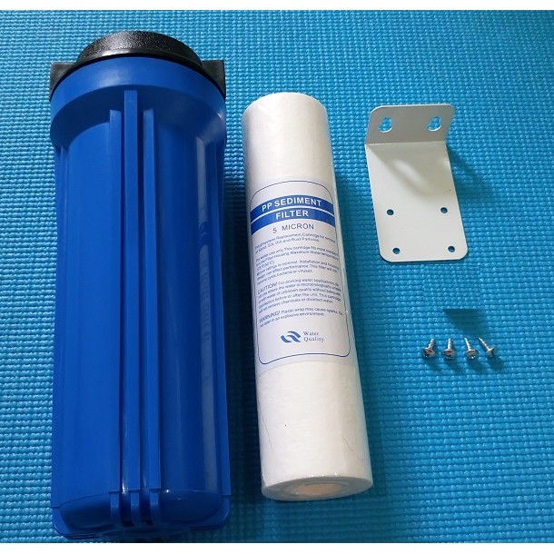 Ly lọc thô nước sinh hoạt 10inch có sẵn lõi lọc (vỏ trong suốt hoặc xanh), với chiều cao 31cm, nhựa cứng dẻo, chịu được áp lực nước cao