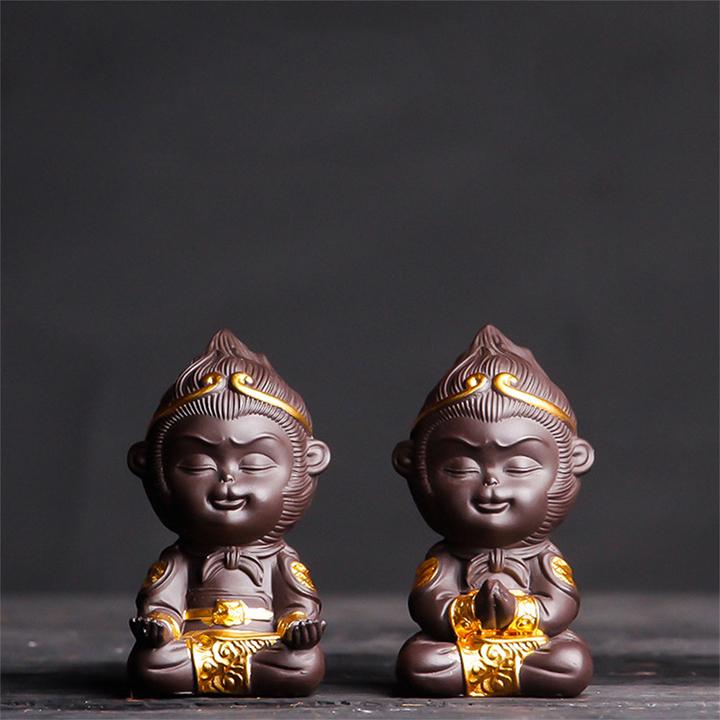 Tượng mỹ hầu vương tề thiên đại thánh tôn ngộ không gốm sứ