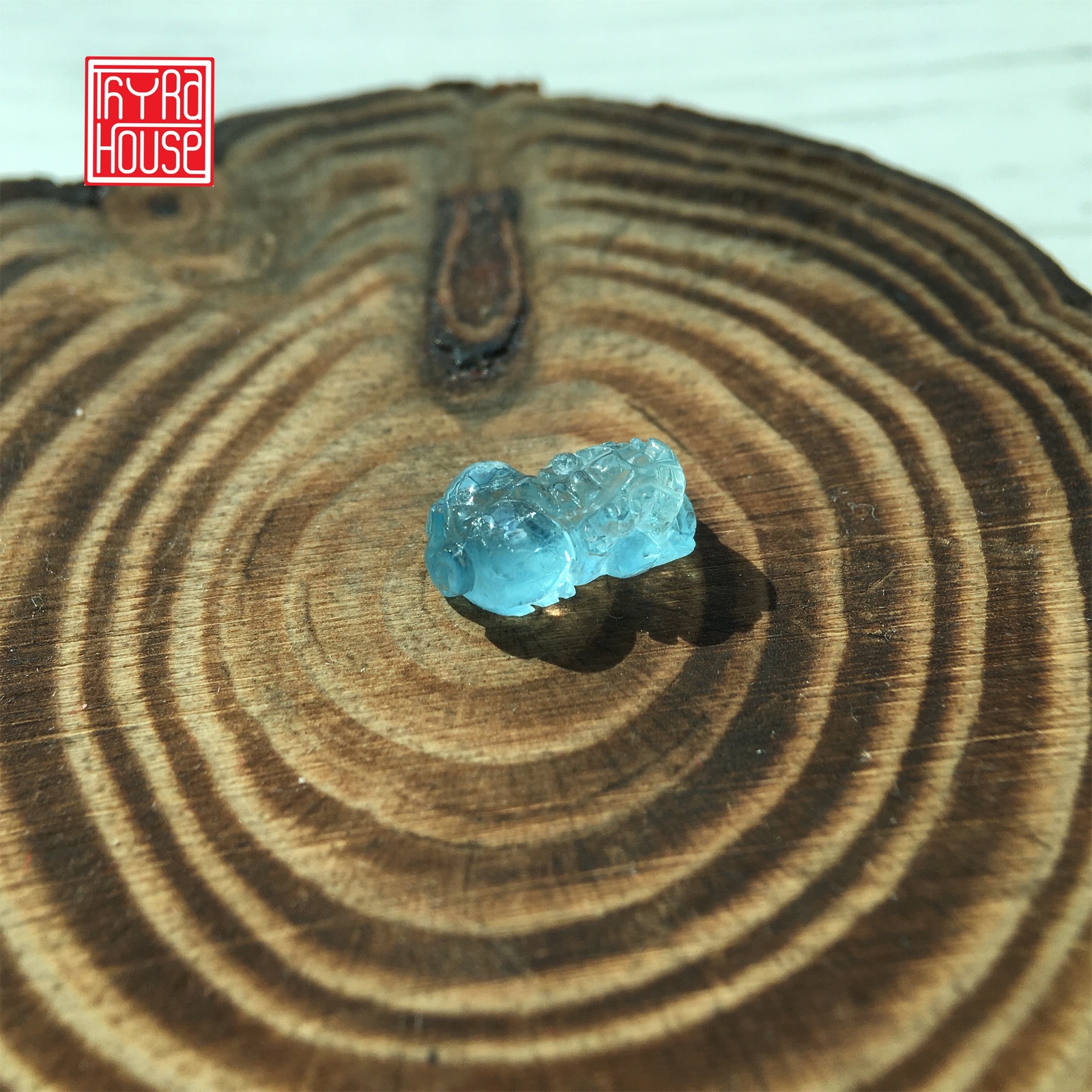 Tì hưu Aquamarine VIP - Tạc từ tinh thể aquamarine Thanh Hóa - size nhẫn / đeo cổ cho nữ