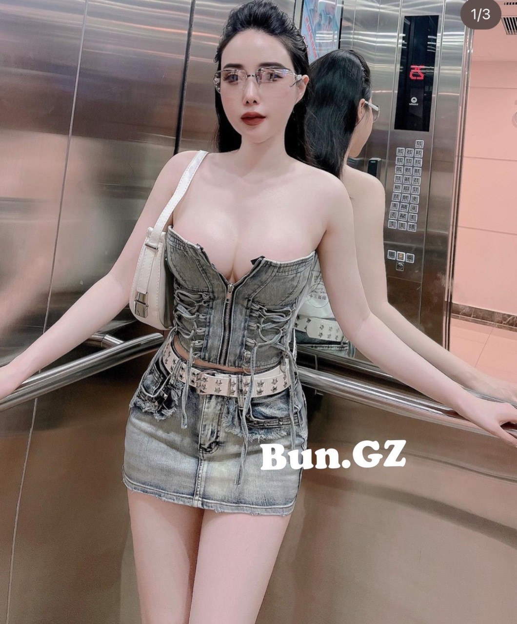 Áo bò nữ , áo yếm jean nút , áo quây crotop nữ chất jean mềm thời trang nữ cá tính