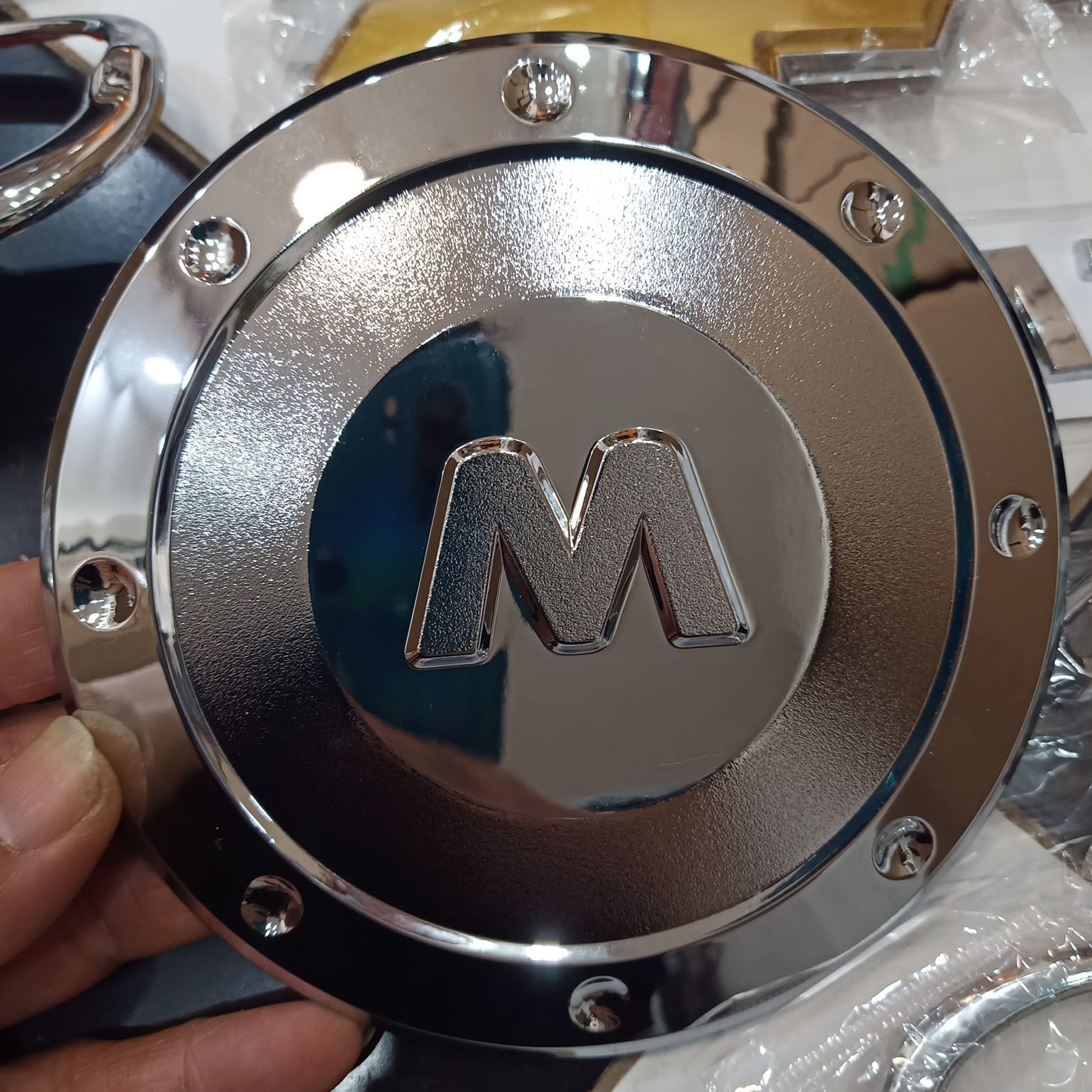 Ốp nắp bình xăng matiz 3, spark m200 - auto khoa nguyễn