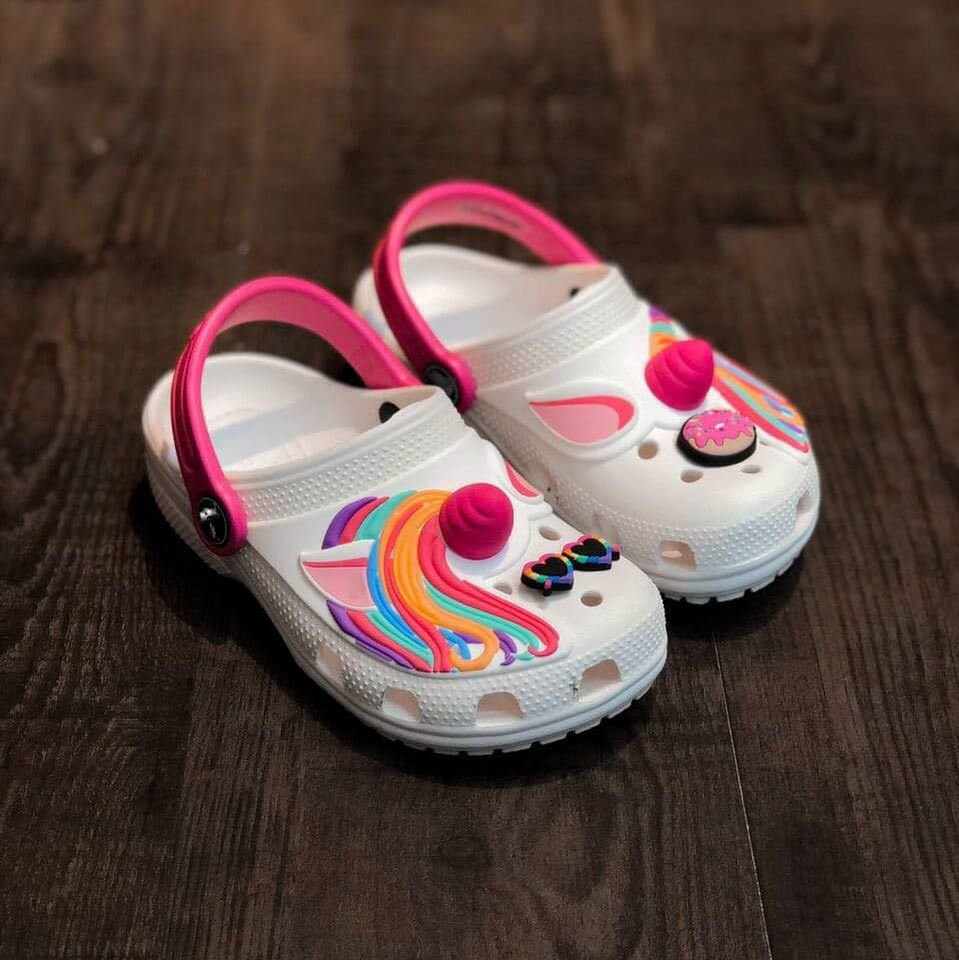 SỤC TRẺ EM CROCS-HÌNH UNICORN SỪNG