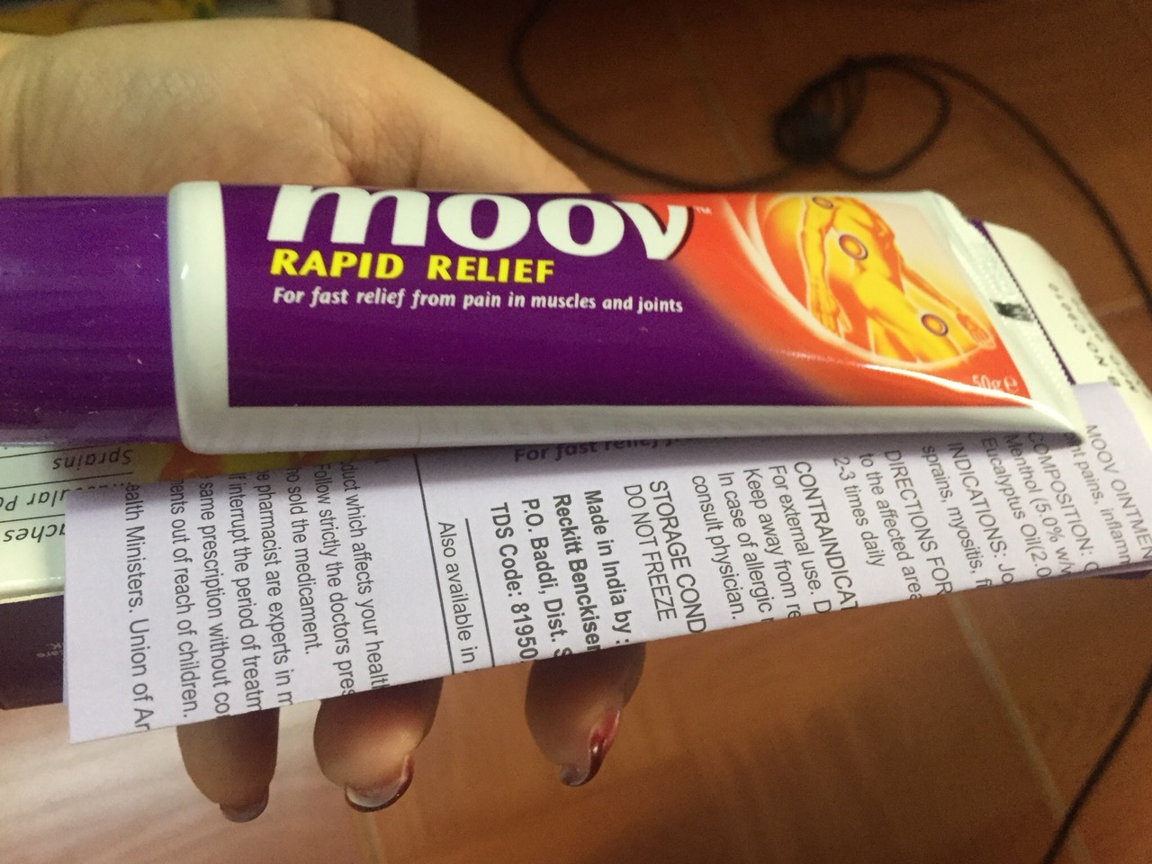 Kem xoa bóp đau khớp moov thảo dược ấn độ 50g