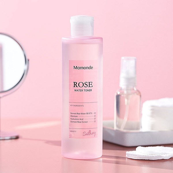 Nước hoa hồng cung cấp độ ẩm Mamonde Rose Water Toner 250ml