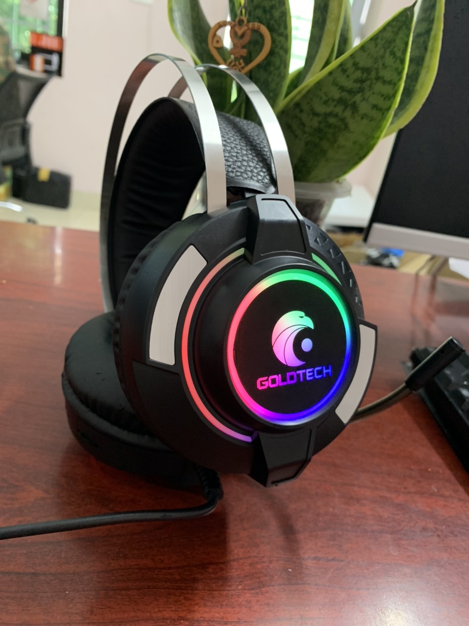 Tai nghe goldtech ld86 âm thanh 7.1 có mic, led 7 màu