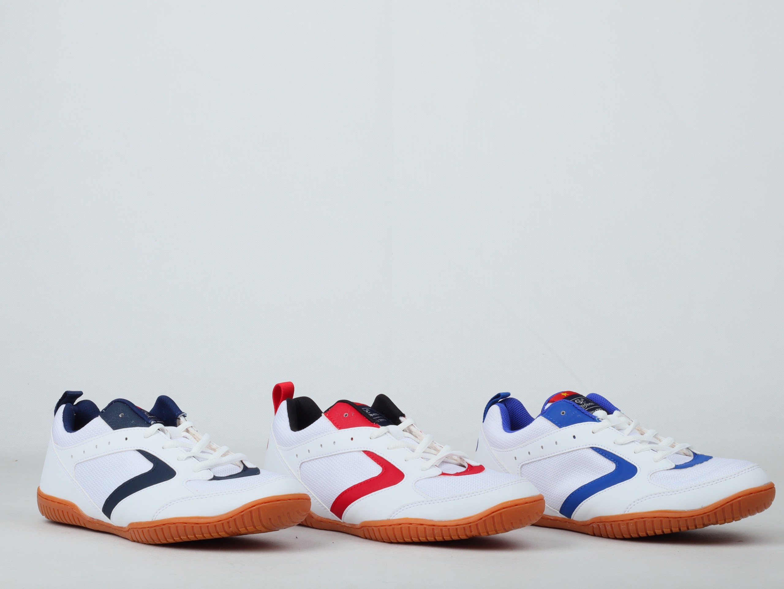 Giầy cầu lông, bóng bàn, bóng chuyền đa năng Chí Phèo CP 005 giảm giá từ 250 còn 169k