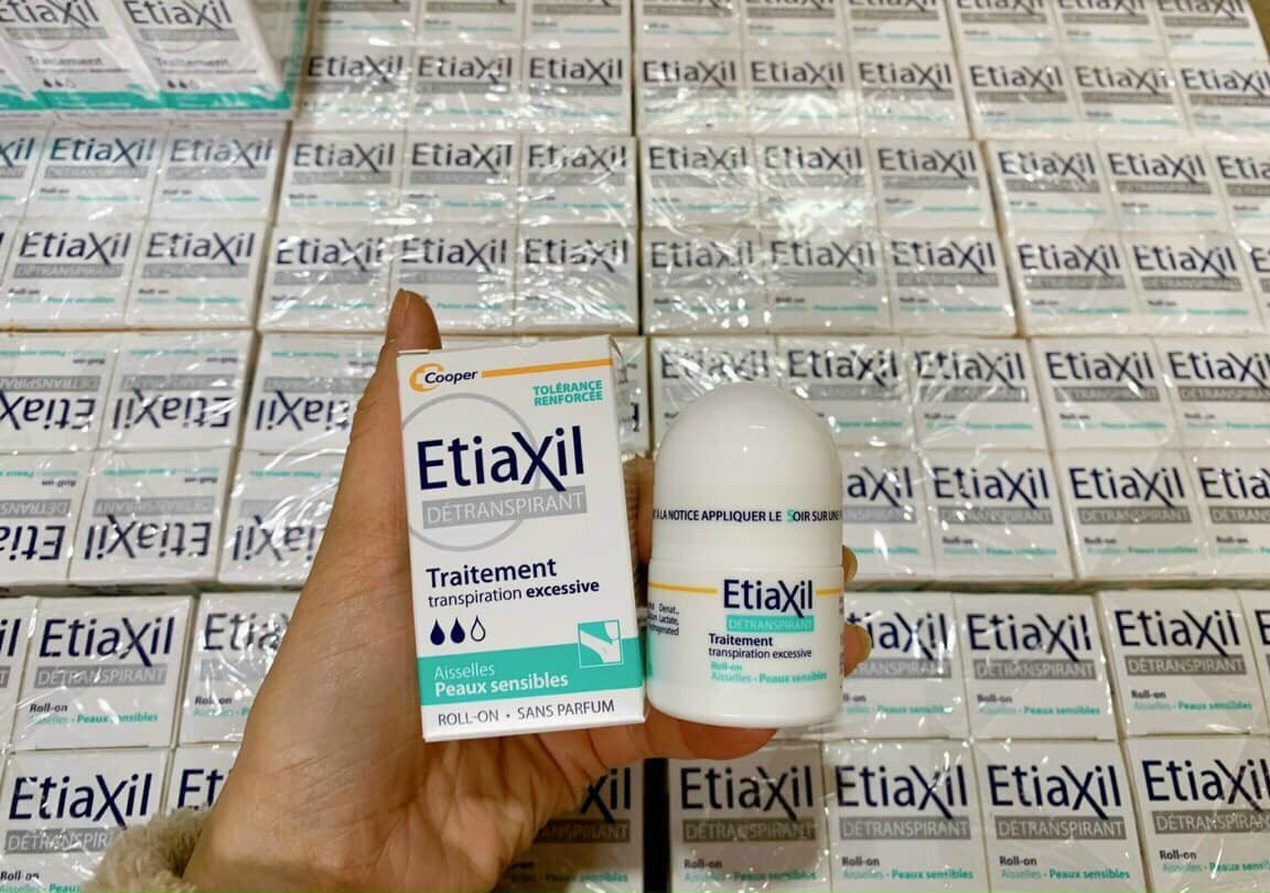 Lăn khử mùi giảm mồ hôi etiaxil dành cho da nhạy cảm 15ml màu xanh 5 đánh giá