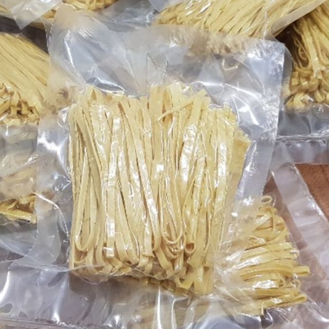 Combo 5 gói MÌ VÁNG ĐẬU KHÔ DÀNH CHO NGƯỜI ĂN CHAY, ĂN KIÊNG KETO/DAS/LOWCARB, người tiểu đường, Eatclean 70k/5 gói ( 500 gram hút chân không ))