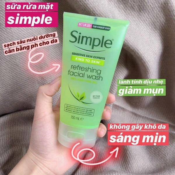 Sữa rửa mặt Simple
