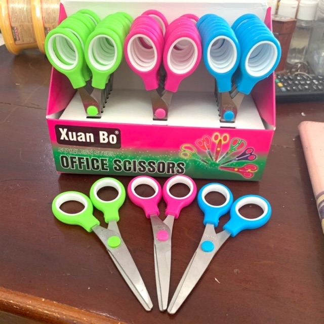 Kéo cắt thủ công