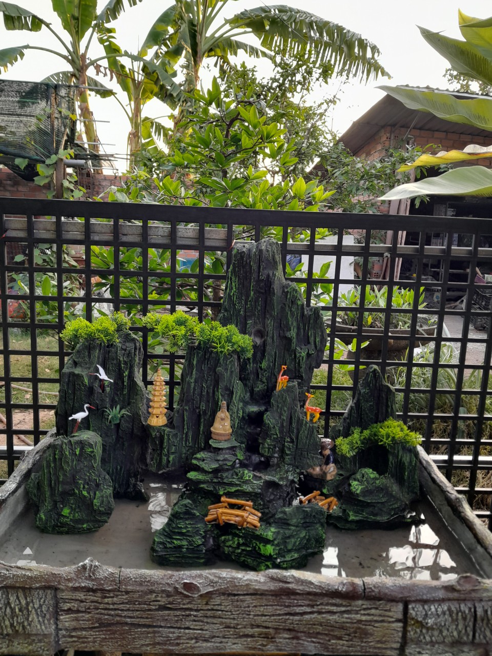Hòn non bộ hồ cá tặng kèm máy bơm