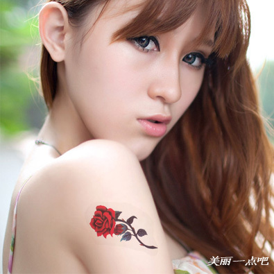 Hình xăm dán nữ hoa hồng đỏ kích thước 6 x 10 cm, 100% như xăm thật