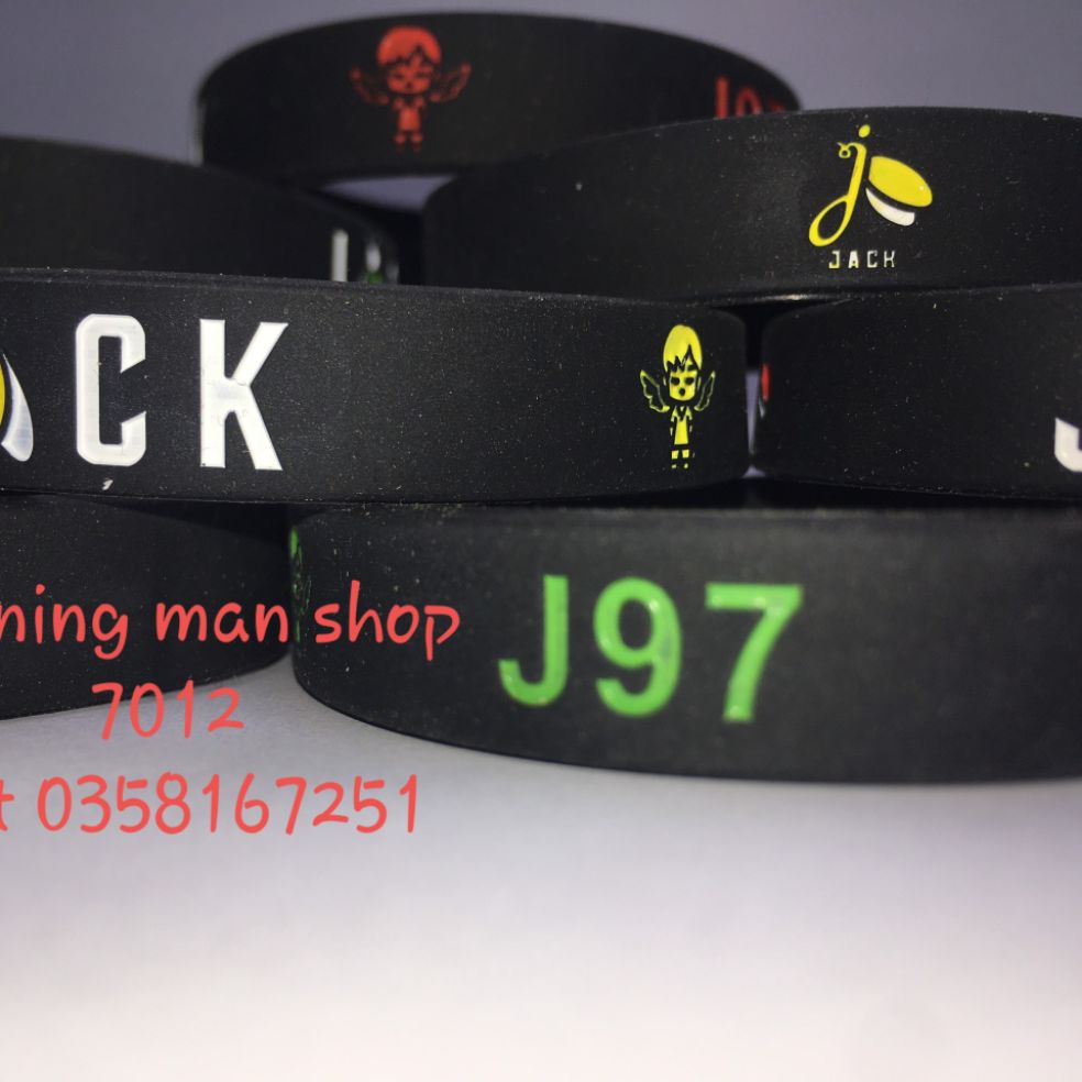 vòng tay ca sĩ jack