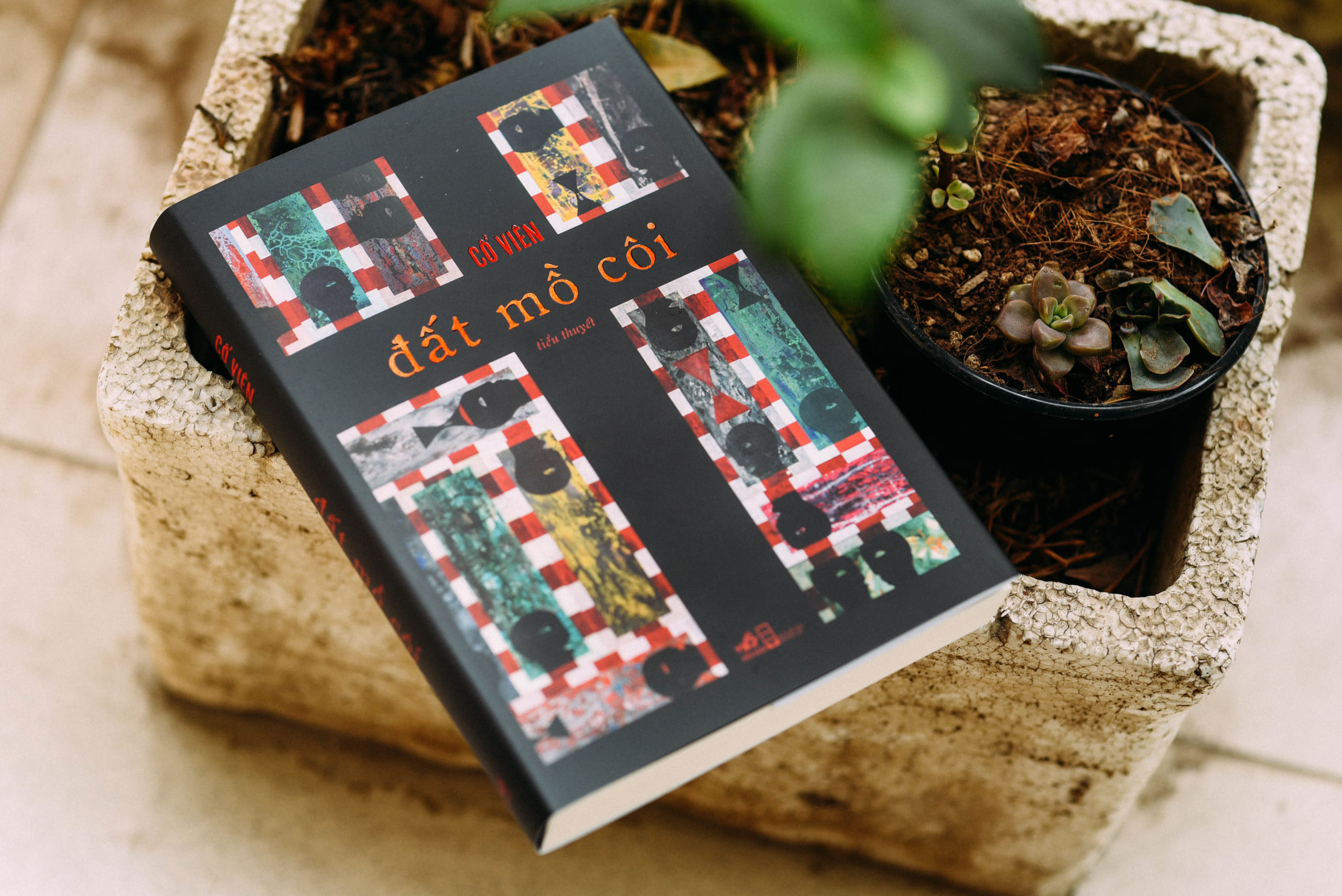 Sách - Đất mồ côi ( Cổ Viên ) (NN)