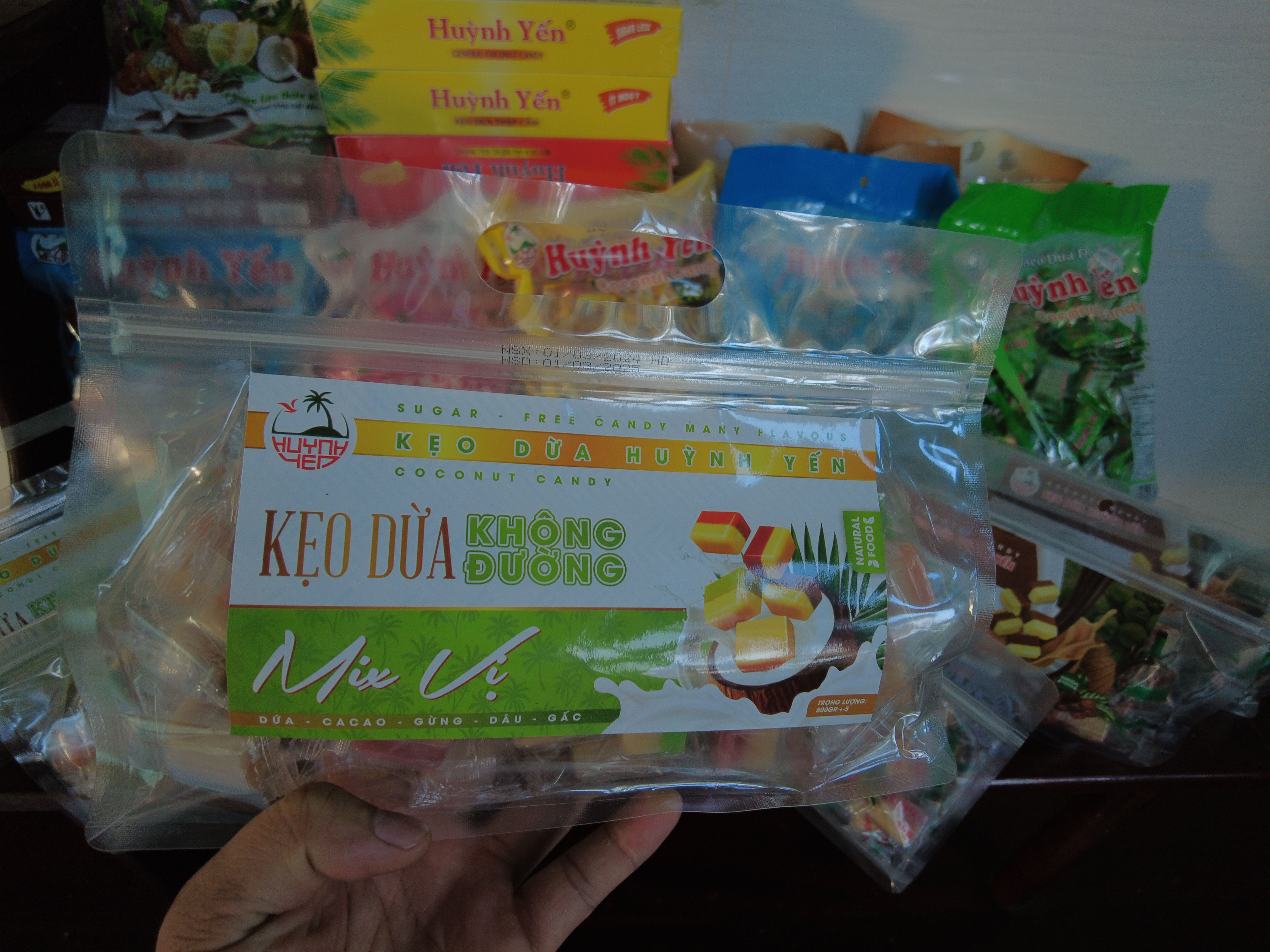 Kẹo dừa Bến Tre Huỳnh Yến chính hãng Không Đường - Túi 500g, Kẹo dừa ít ngọt gia truyền, mềm dẻo đậm đà vị dừa