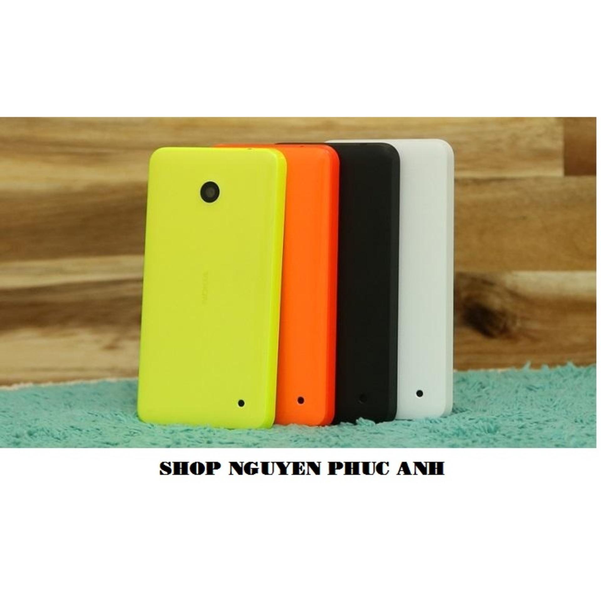 Vỏ máy lumia 630 có nút nguồn, tăng giảm âm lượng