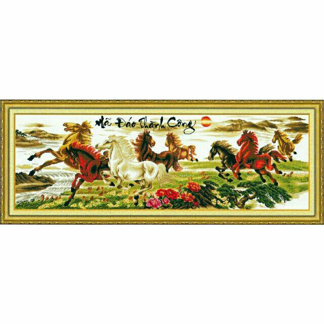 tranh thêu kín MÃ ĐÁO THÀNH CÔNG CHẠY TRÊN THẢO NGUYÊN  kích thước :220×83cm