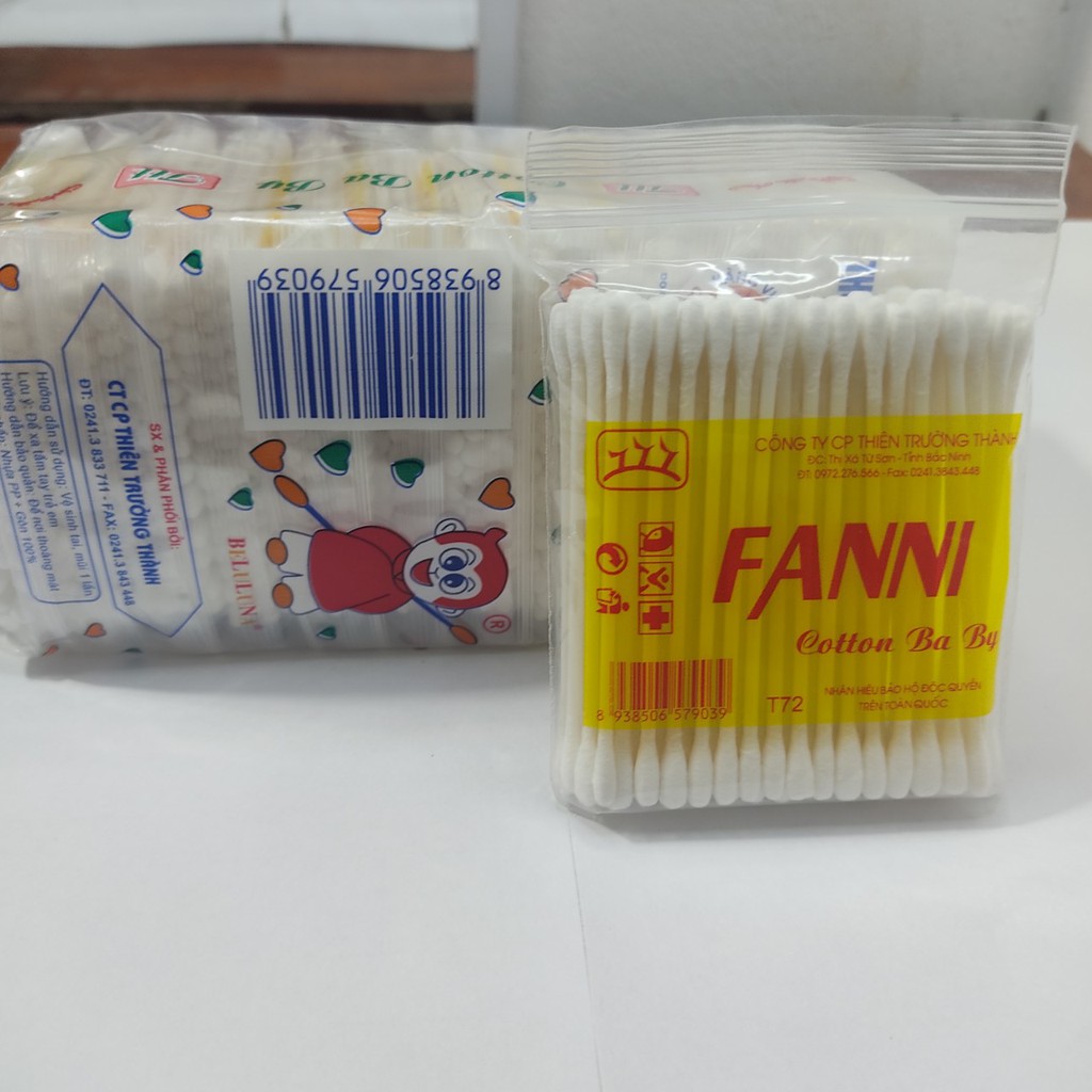 Tăm bông ngoáy tai lấy ráy tai cho trẻ em