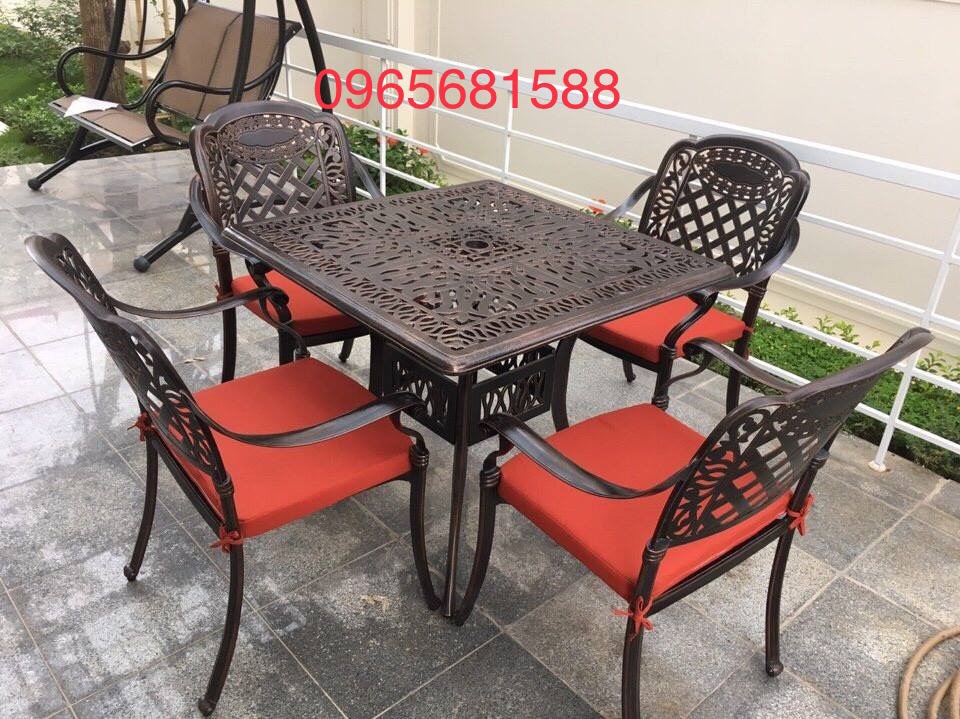 Bàn ghế sân vườn nhập khẩu