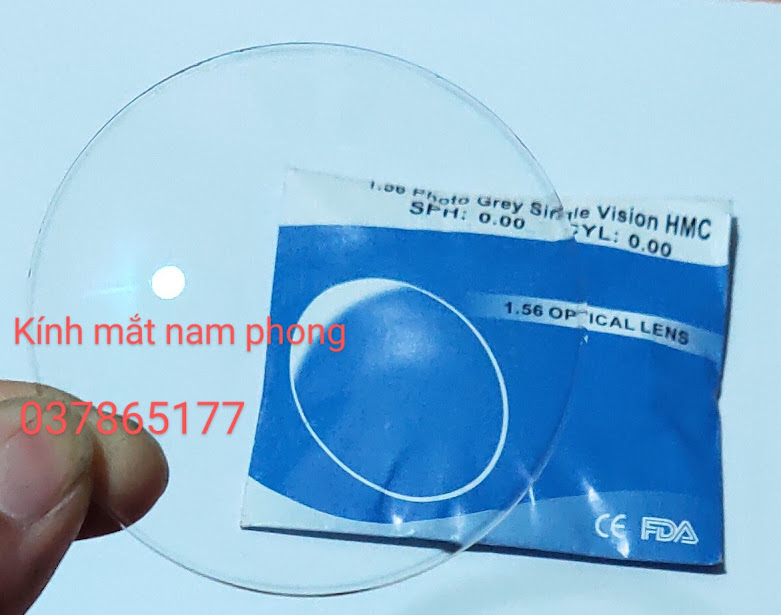 Tròng kính không độ đổi màu phủ váng hmc