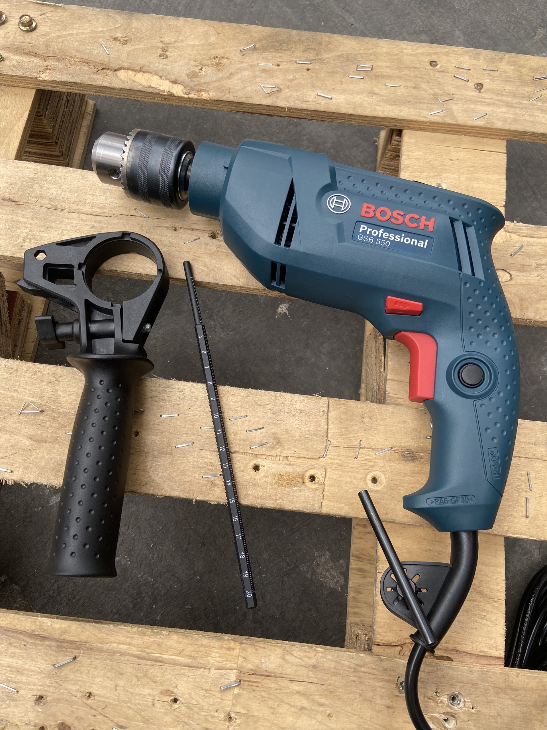 Gsb 550 máy khoan động lực 550w đầu kẹp bosch