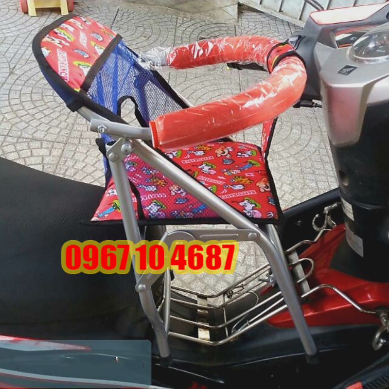 Ghế ngồi xe máy có vòng xếp gọn xe số