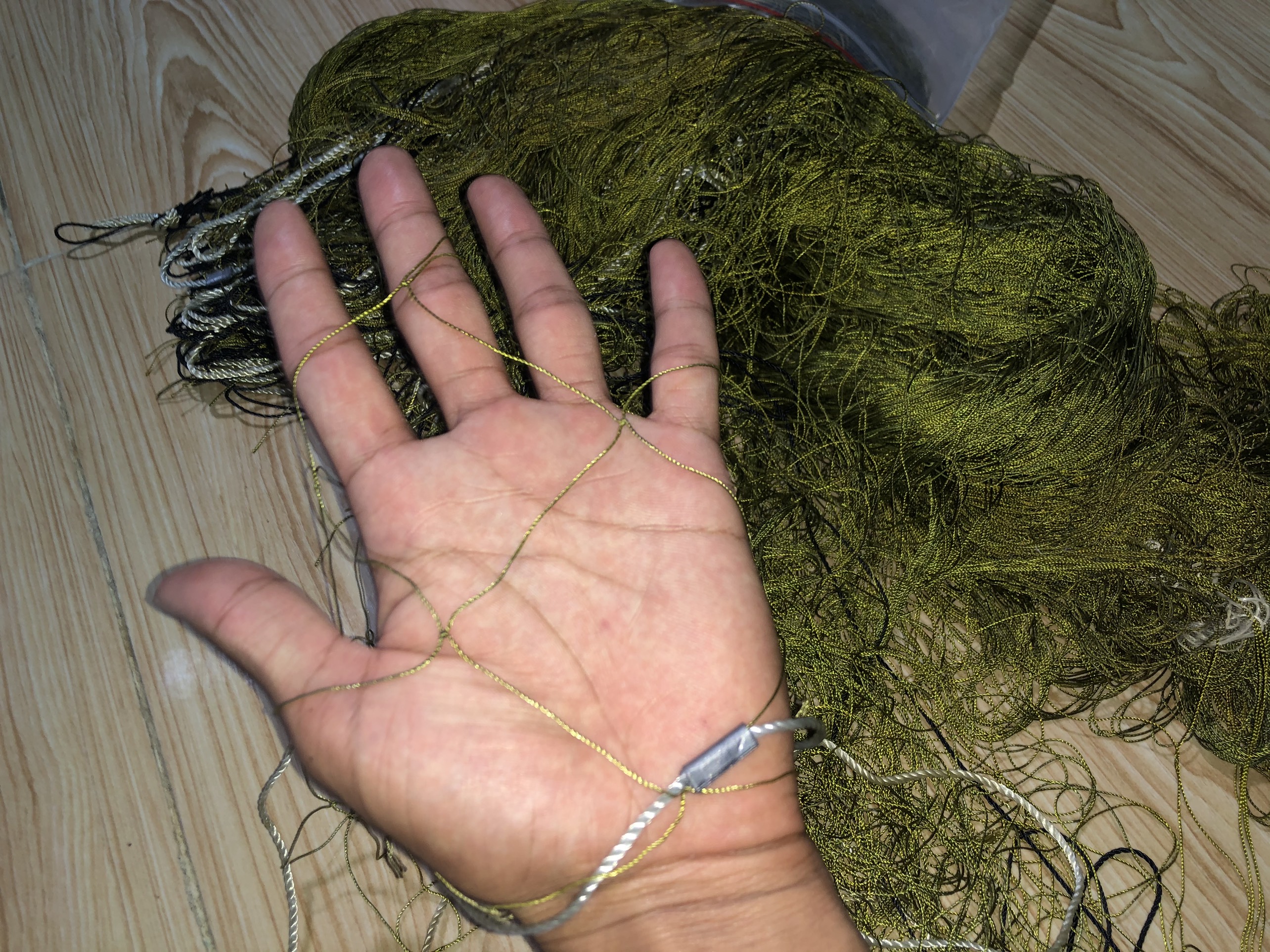 50m Lưới bẫy gà rừng , cao 4m lưới dù thái màu tàn hình , viền cước bấm chì đã làm hoàn chỉnh