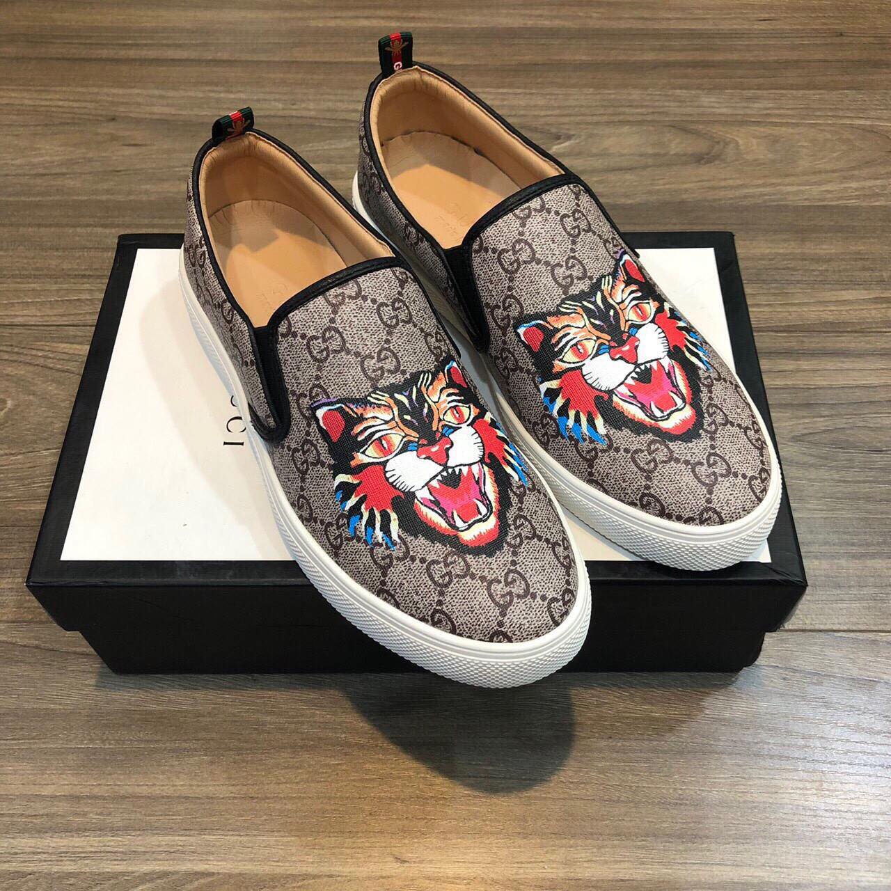 Giầy lười gót đen hổ mèo nam