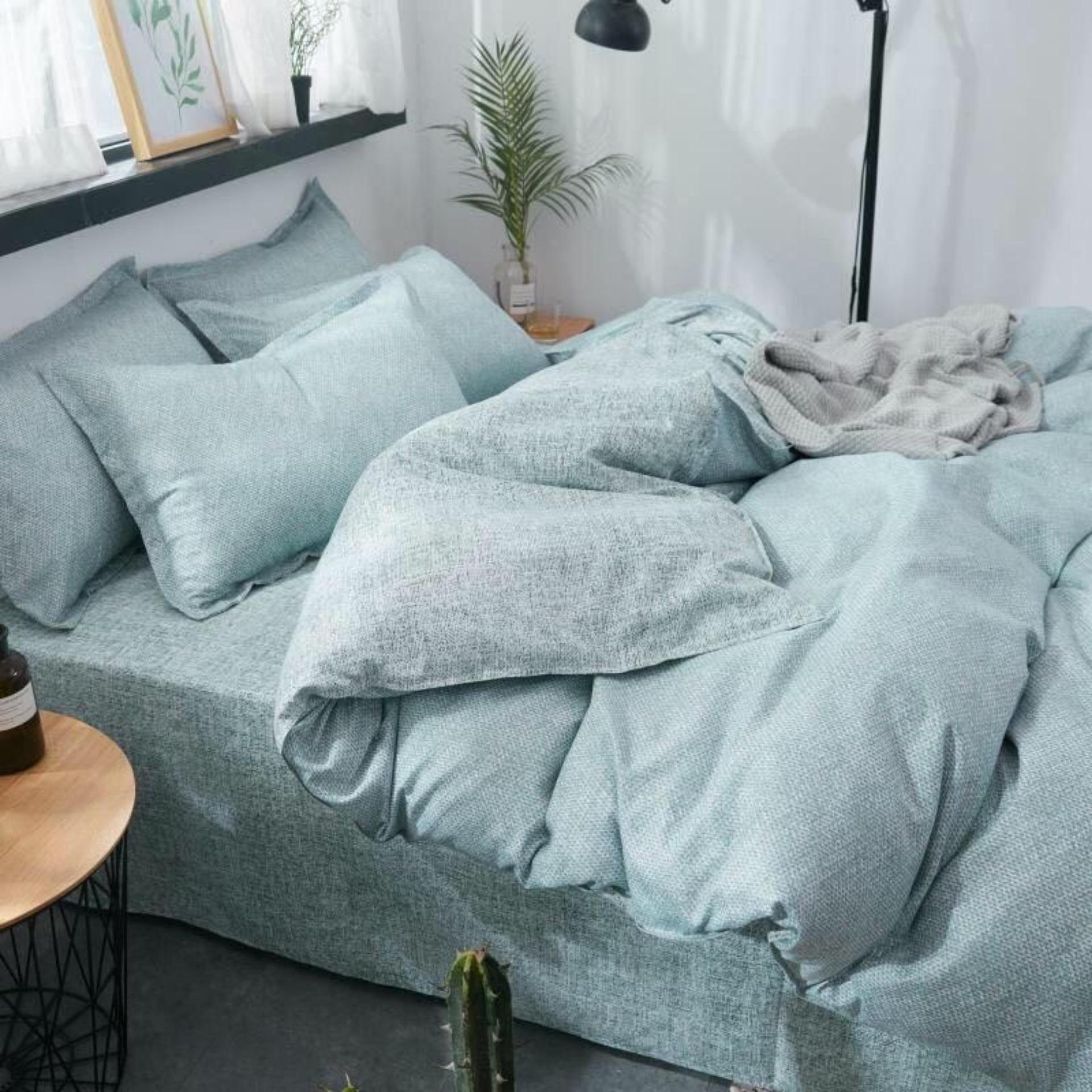 -Bộ chăn ga gối basic kẻ xước xanh lá.
