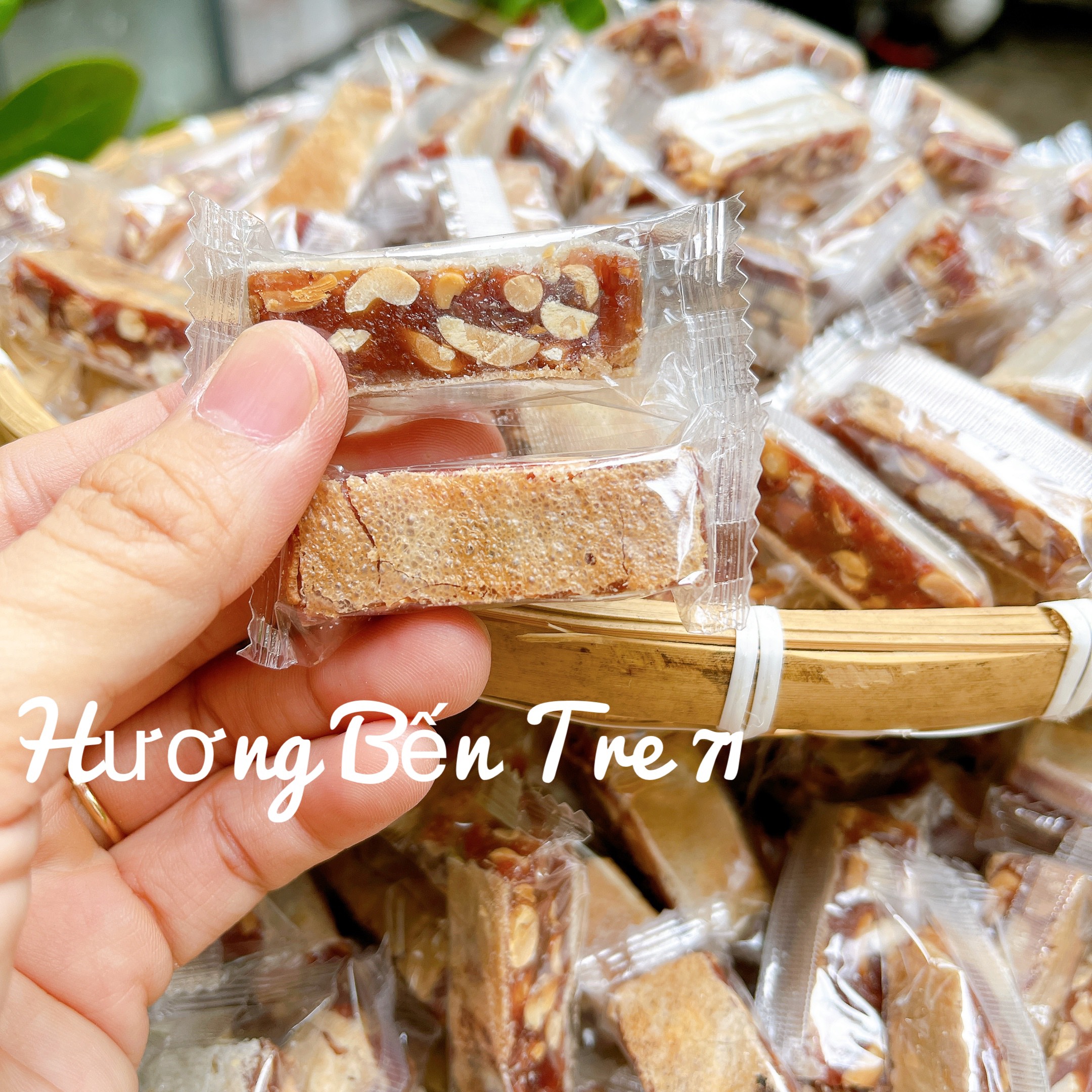 [Giá bao rẻ - Date mới toanh] Kẹo chuối gừng đậu phộng bánh tráng/cây- đồ ăn vặt