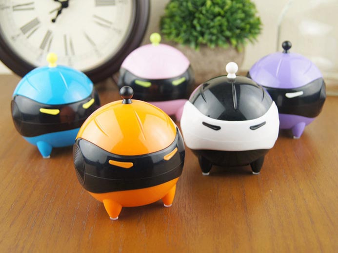 Máy rửa lens robot siêu kute, có cổng usb, tặng kèm pin