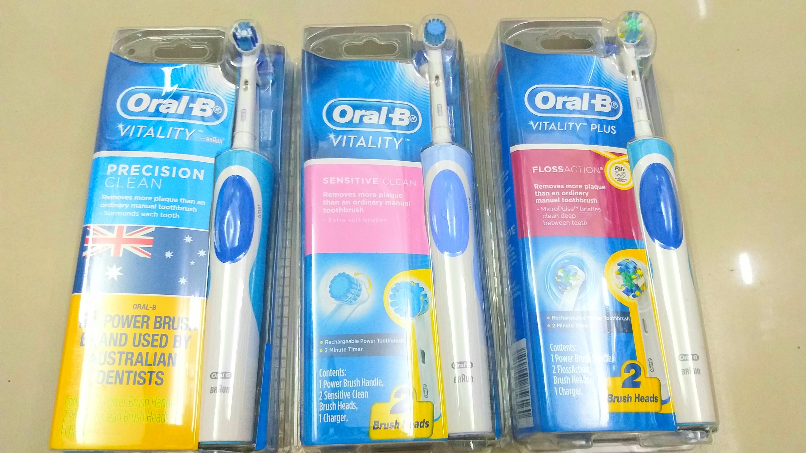 Bàn chải đánh răng điện Oral-B Vitality Plus FlossAction
