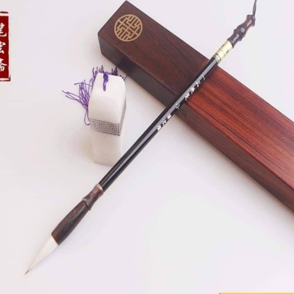 bút lông thư pháp.Lông bút: lông thỏBút đẹp như hình, lông bút mềm mại,