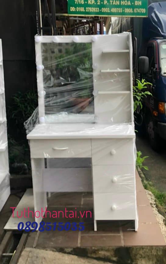 Bàn trang điểm nhựa mẫu mới