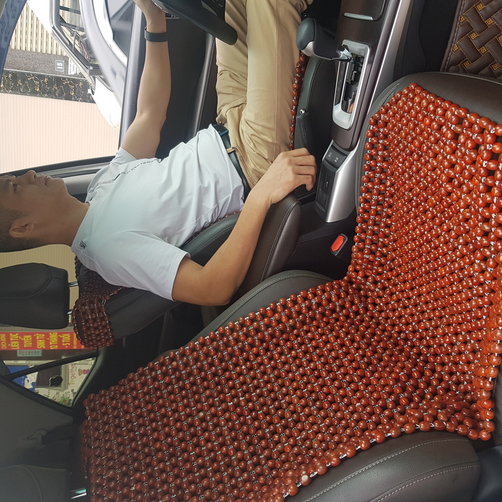 Đệm hạt gỗ tựa lưng massage lót ghế ô tô làm bằng gỗ Nhãn tự nhiên cao cấp