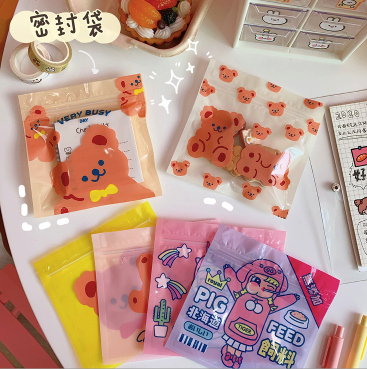 Túi zip cứng có khoá kéo gấu size 13.5x13.5cm