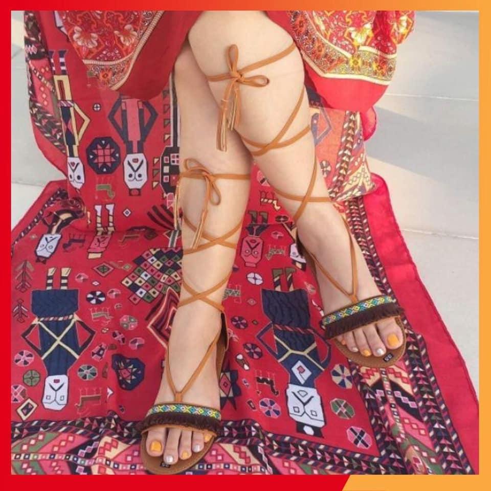 Giày sandal cột dây thổ cẩm