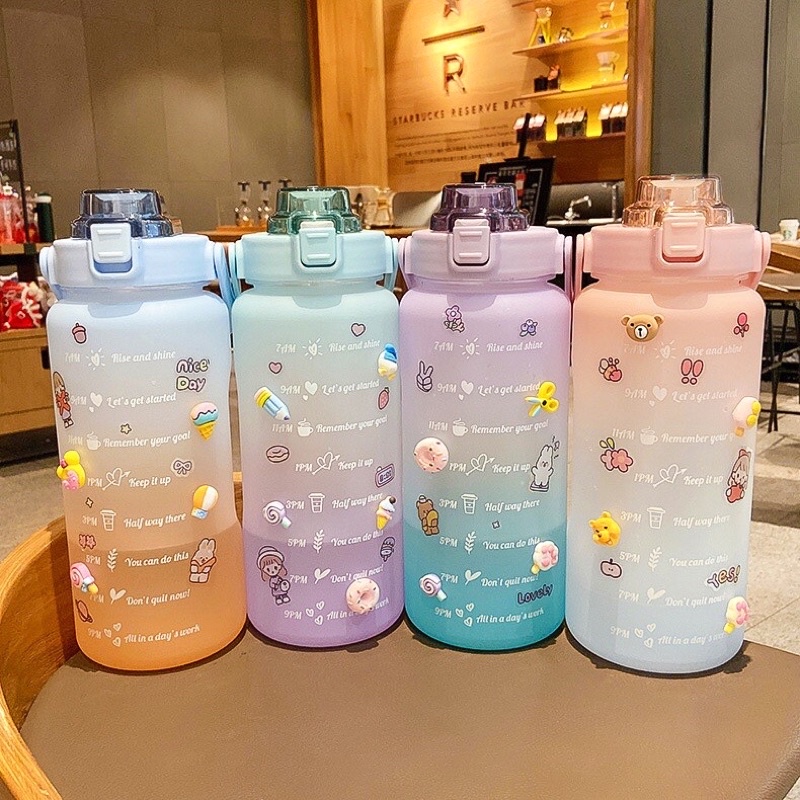 Bình đựng nước 2l có ống hút - bình nước 2l hót trend