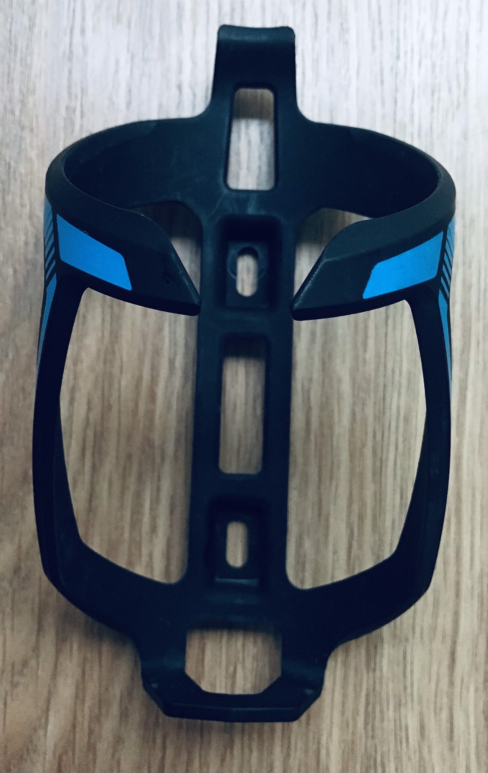 Gọng bình nước Giant