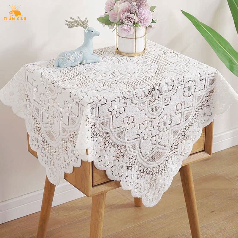 Khăn trải bàn phối ren hoa màu trắng sang trọng, tinh tế