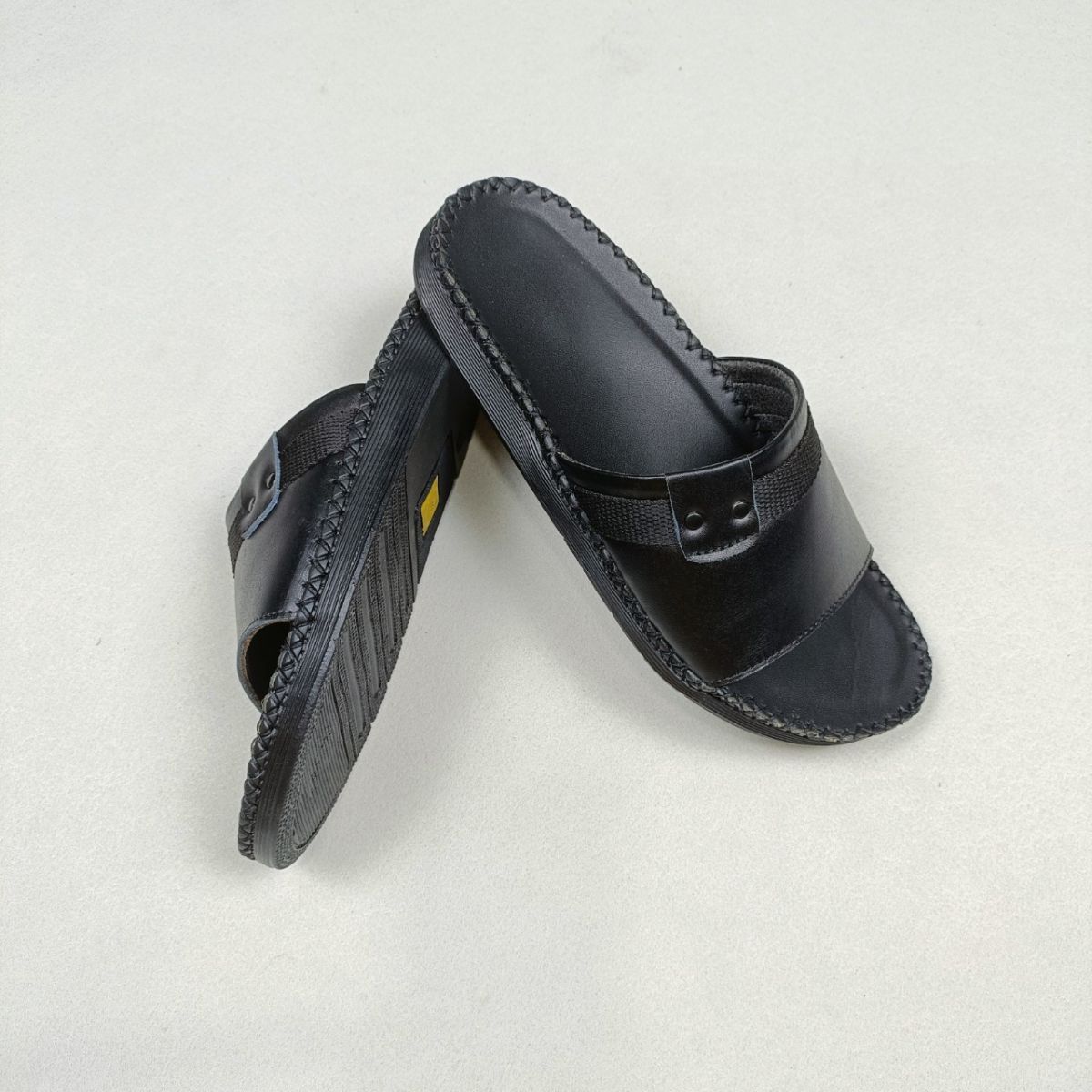 Dép nam bản ngang nhỏ da bò thật đế doctor đế 3cm may viền đế lõm ôm chân