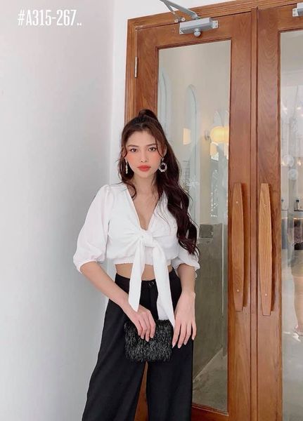 Áo croptop cột nơ có 2 màu trắng, đen siêu xinh