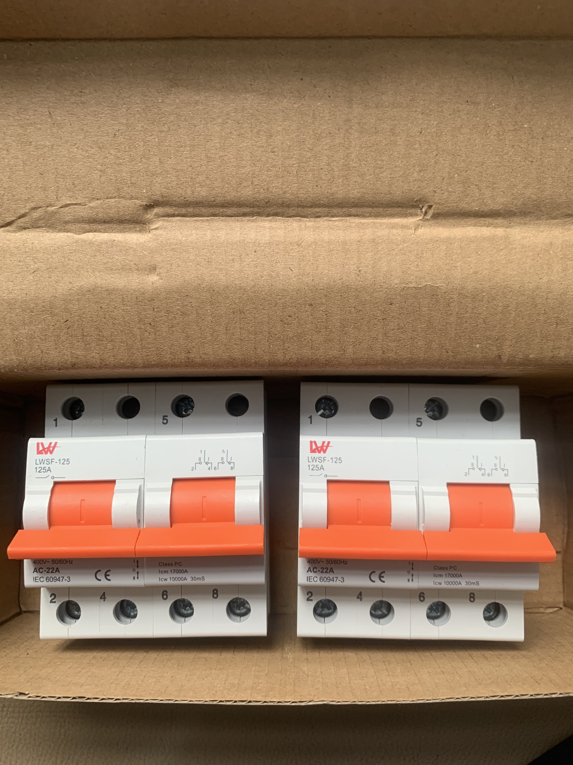Cầu dao đảo chiều 125a 2p 220v, át đảo chiều 125a, áp tô mát đảo chiều, cb đảo chiều 125a