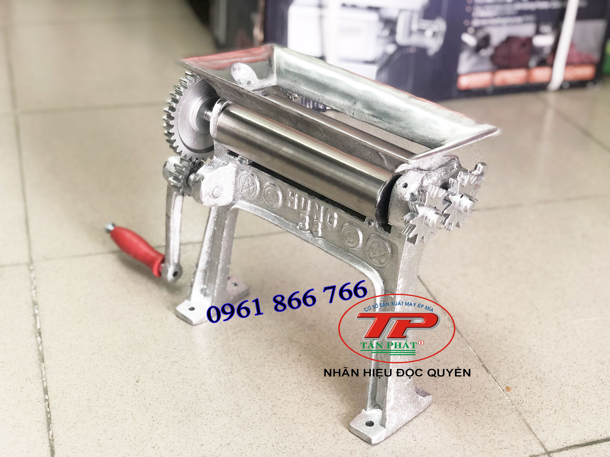 Máy cán ép khô mực bằng tay trục dài 20cm