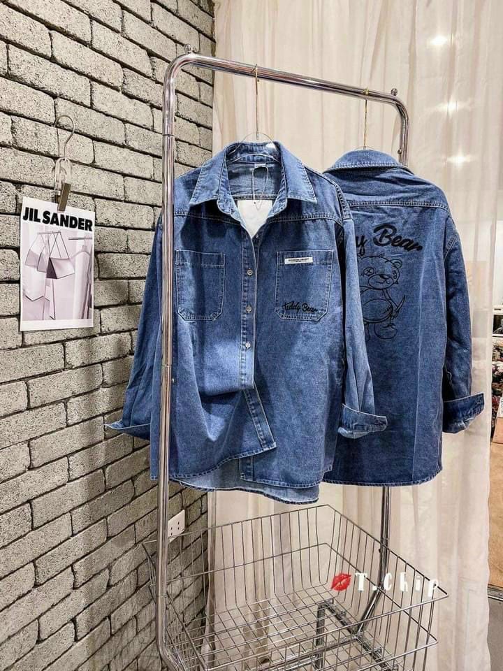 ÁO JEAN NỮ DÀI TAY CỔ SƠ MI CÓ HÌNH HỌA TIẾT CHÚ MICHKEY PHONG CÁCH HÀN TRẺ TRUNG CÁ TÍNH YK