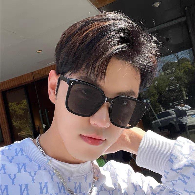 Kính râm thời trang Unisex dành cho mọi lứa tuổi Kr015